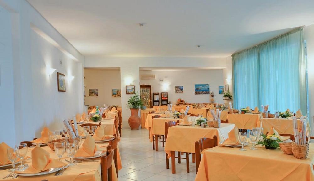 Hotel La Luna Ischia Exterior photo